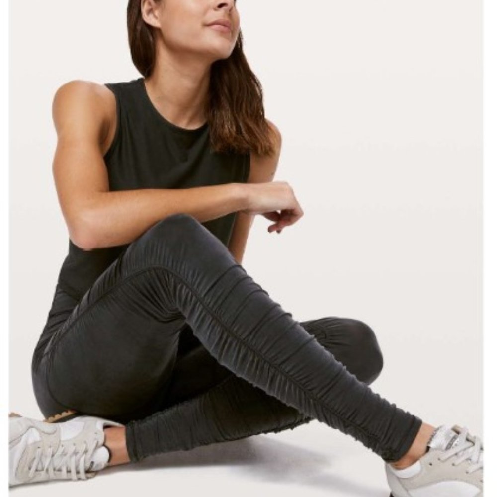Lululemon Into Something Good Tight *28" Leggings Size 6